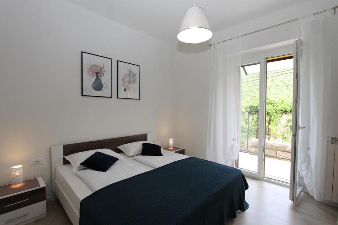 L Apartment Raša Esterno foto